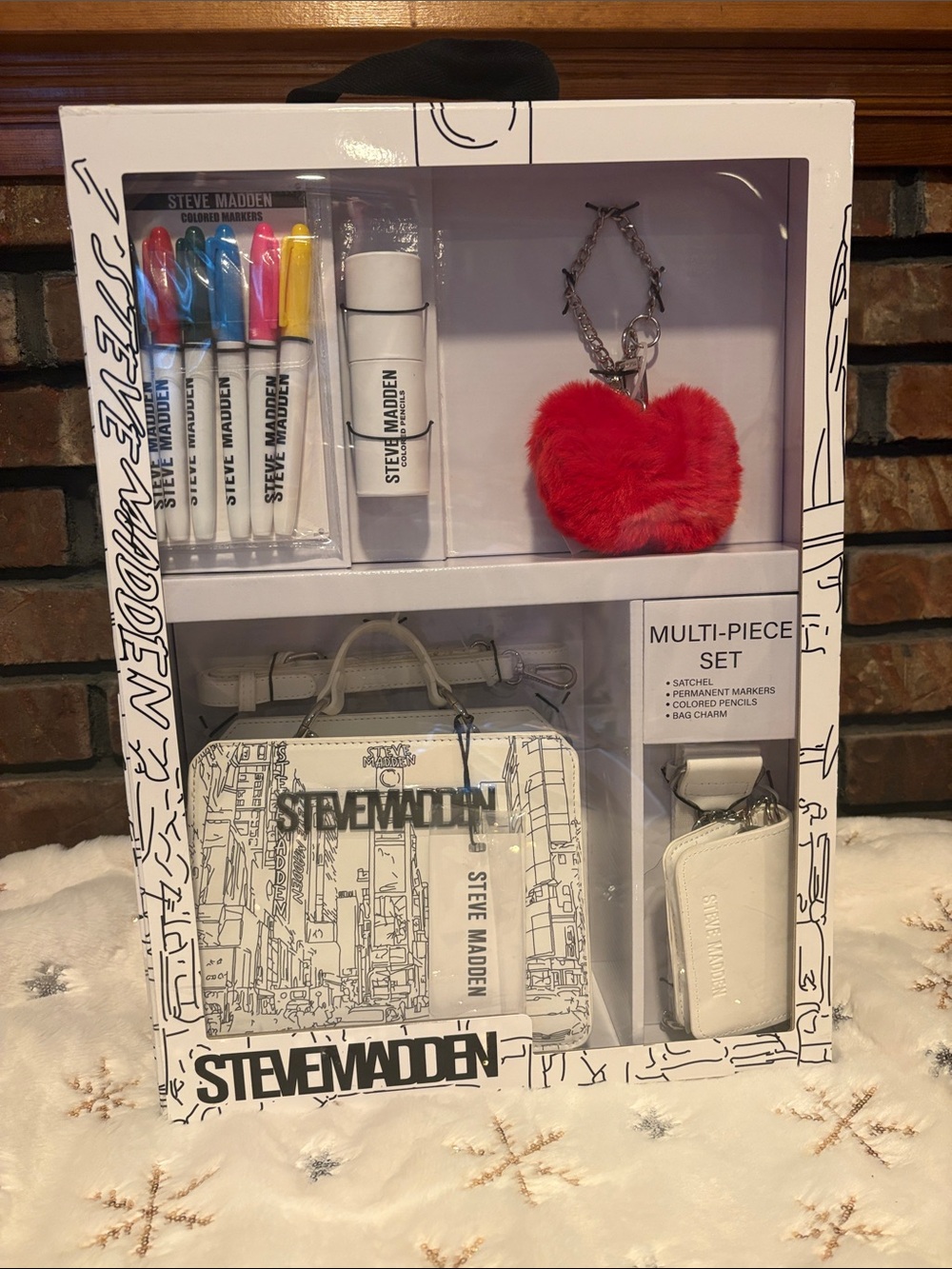 BNWT STEVE MADDEN White City-Print Satchel Gift Set with Red Heart Charm